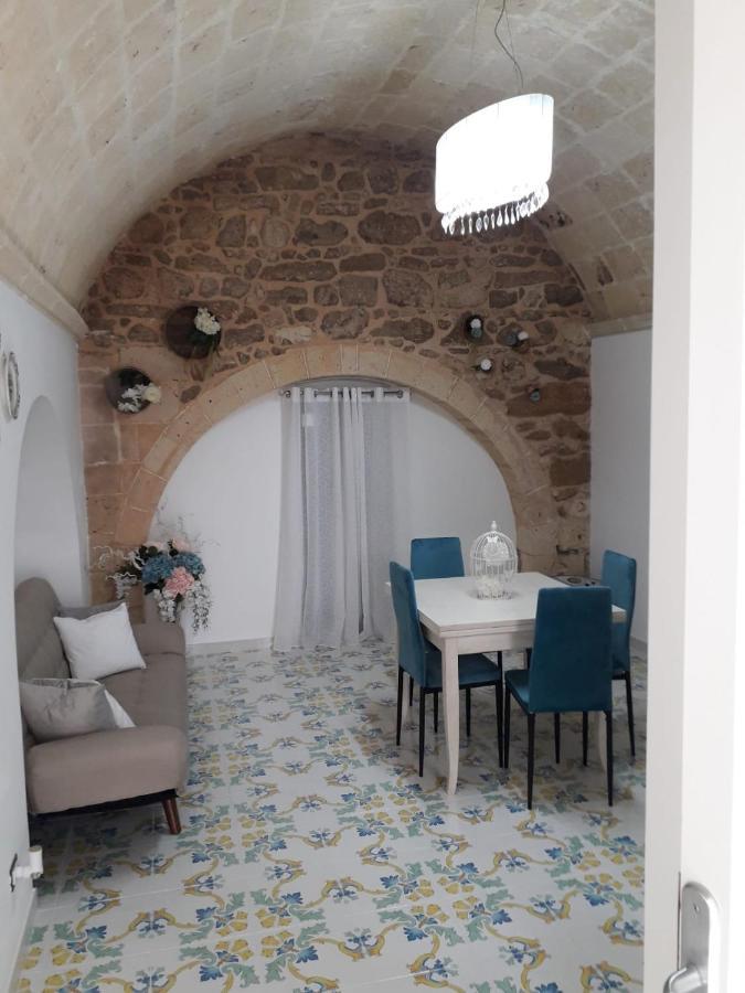 Casa Vacanze Vico Verona 7 Ория Экстерьер фото