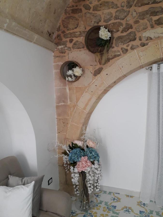 Casa Vacanze Vico Verona 7 Ория Экстерьер фото